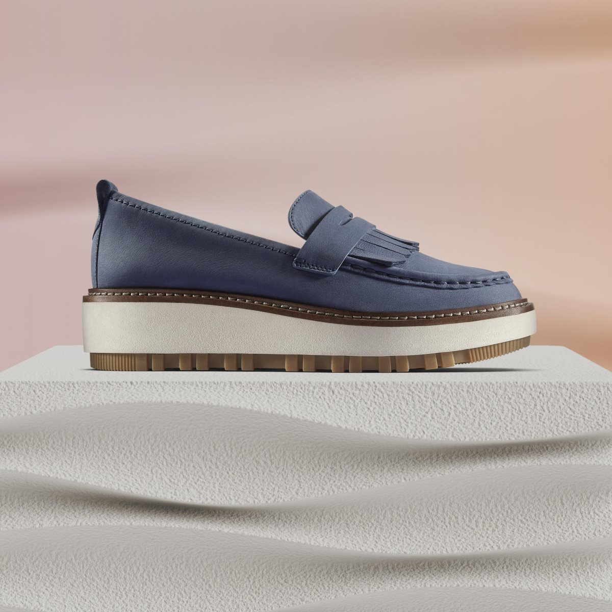 Femme Chaussures Plateforme Clarks Orianna Loafer Navy Nubuck Bleu Marine - DVQ-88618040