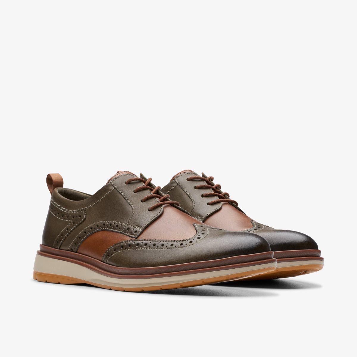 Homme Chaussure Habillée Clarks Chantry Wing Dark Olive Combination Vert Olive Foncé - EXR-21383186